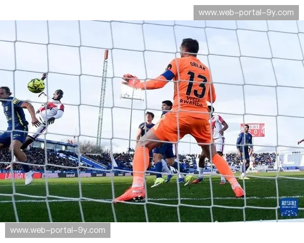 马竞防线两度被击穿，巴列卡诺高效反击完成致命一击